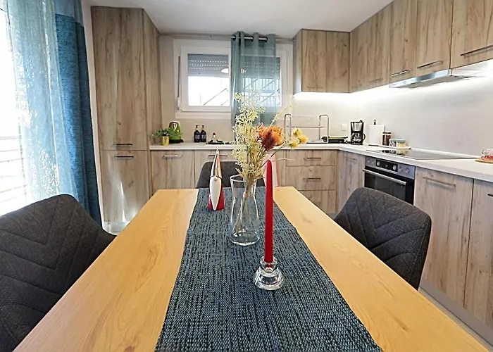 Cozy Like 卡斯托里亚